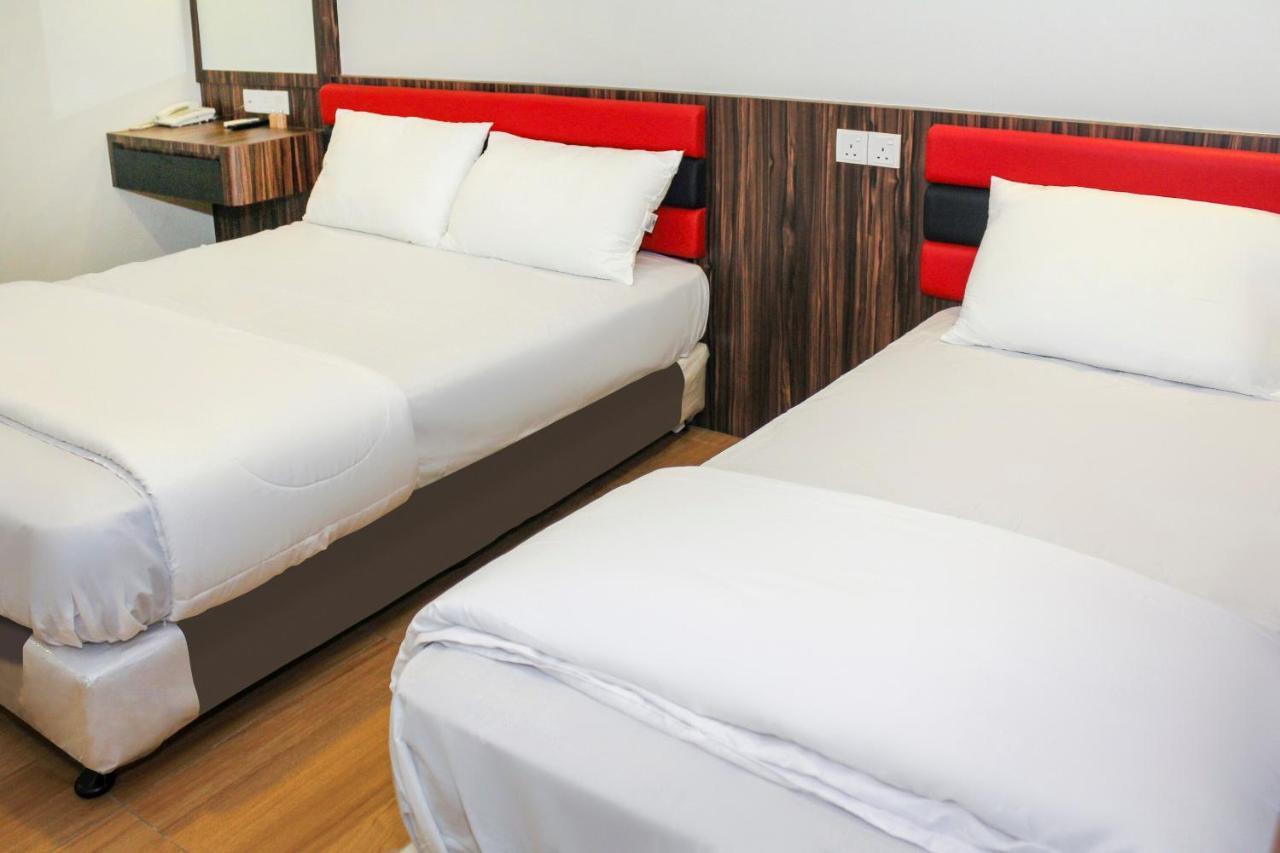 Oyo 90027 Happy Hotel Johor Bahru Eksteriør billede