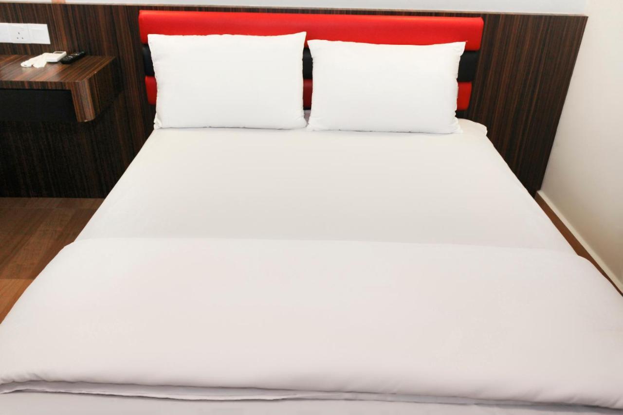 Oyo 90027 Happy Hotel Johor Bahru Eksteriør billede